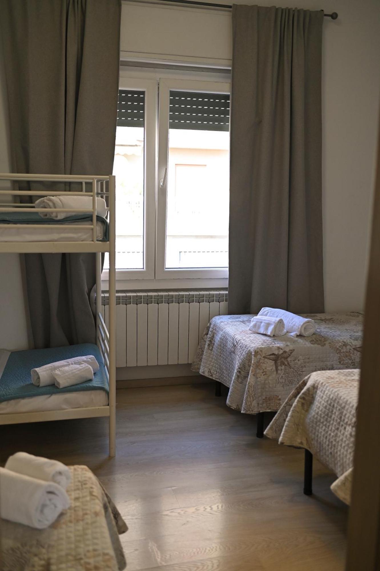 La Gloria Rho Private Rooms Only Экстерьер фото