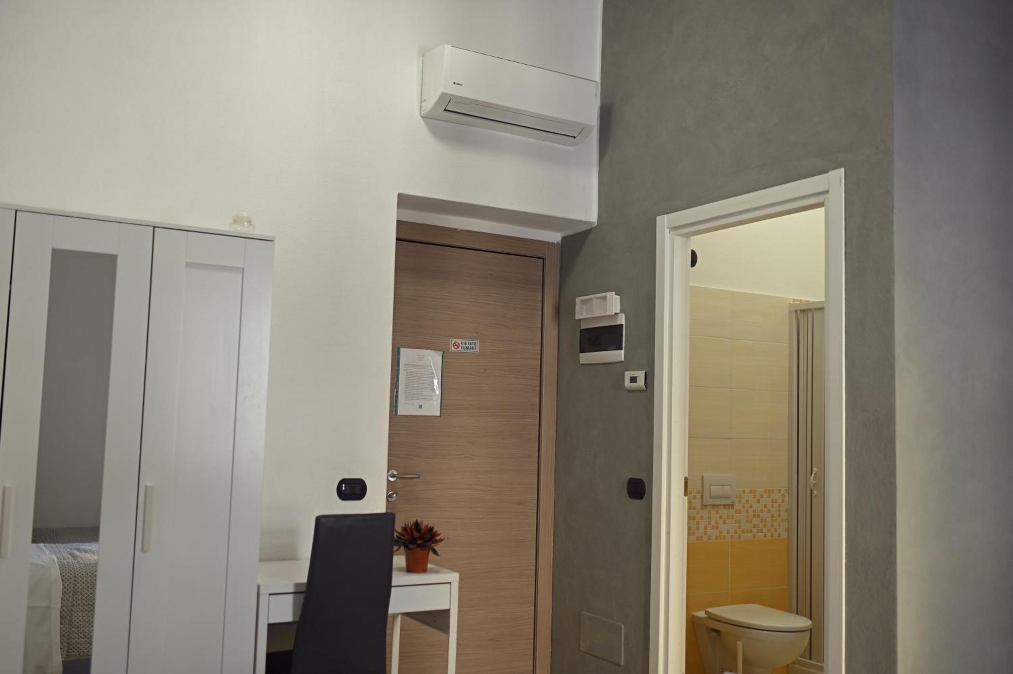 La Gloria Rho Private Rooms Only Экстерьер фото